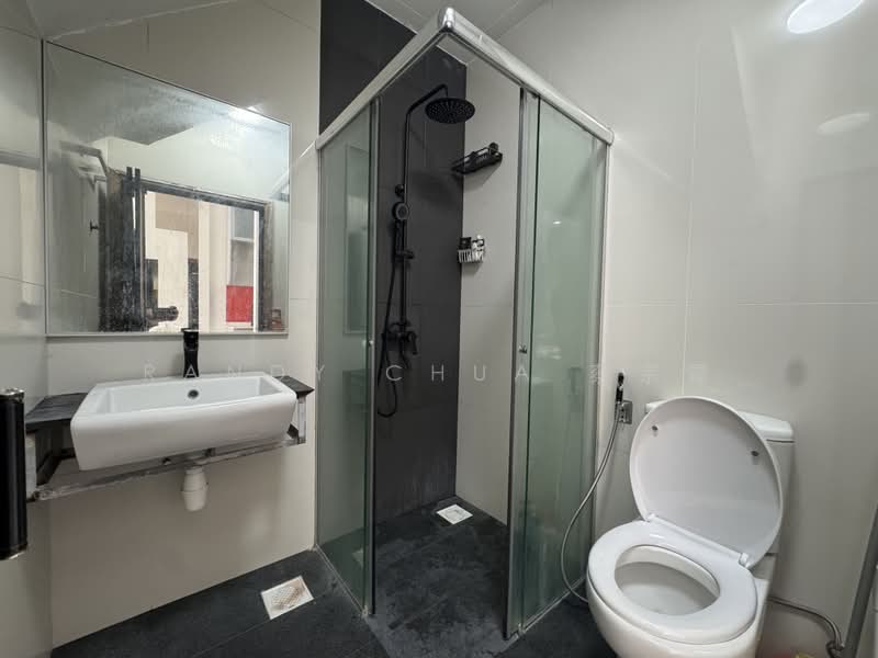 Parc Elegance, 15 Telok Kurau Road, East Coast / Marine Parade, 2 Bedrooms, 1,152 sqft, Condominium For Sale, by Randy Chua 蔡宗霖, 500153095 - Bathroom - PropertyGuru.com.sg