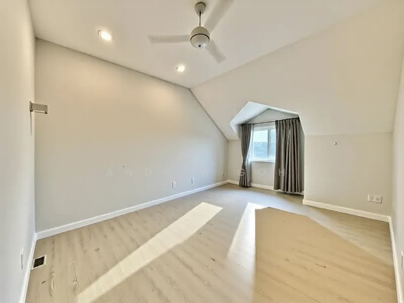 ⭐️$14XX PSF BUILT⭐️4 ENSUITE ROOMS⭐️500M MRT⭐️精装笋价半独⭐️, 5 ROOMS 6 BATH | TEMASEK PRI | RENOVATED | MOVE IN READY, 5 Bedrooms, 3,908 sqft, Semi-Detached House For Sale, by Andrew Goh, 500153097 - Bedroom - PropertyGuru.com.sg
