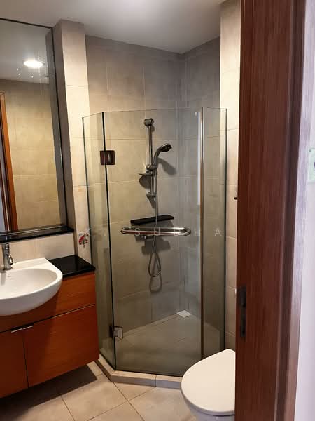 The Waterina, 51 Lorong 40 Geylang, 3 Bedrooms, 1,356 sqft, Apartment For Sale, by K. Sudha, 500153098 - Bathroom - PropertyGuru.com.sg