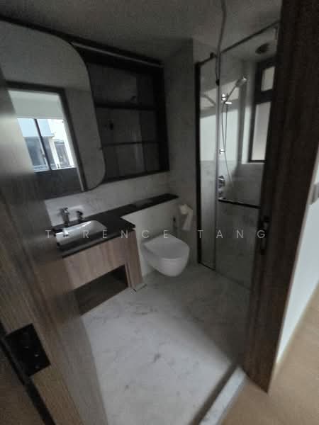 Sceneca Residence, Tanah Merah Kechil Link, 4 Bedrooms, 1,518 sqft, Condominium For Rent, by Terence Tang, 500153099 - Bathroom - PropertyGuru.com.sg