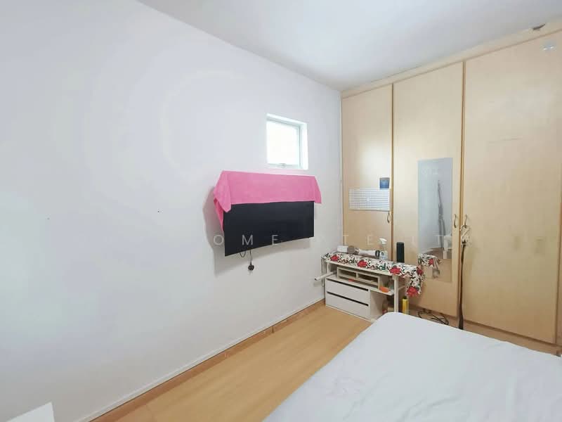 249 Tampines Street 21, 249 Tampines Street 21, 3 Bedrooms, 1,162 sqft, HDB Flat For Sale, by EVON NG, 500153100 - Bedroom - PropertyGuru.com.sg