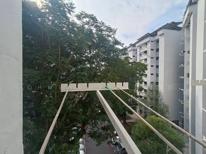 249 Tampines Street 21, 249 Tampines Street 21, 3 Bedrooms, 1,162 sqft, HDB Flat For Sale, by EVON NG, 500153100 - Exterior - PropertyGuru.com.sg