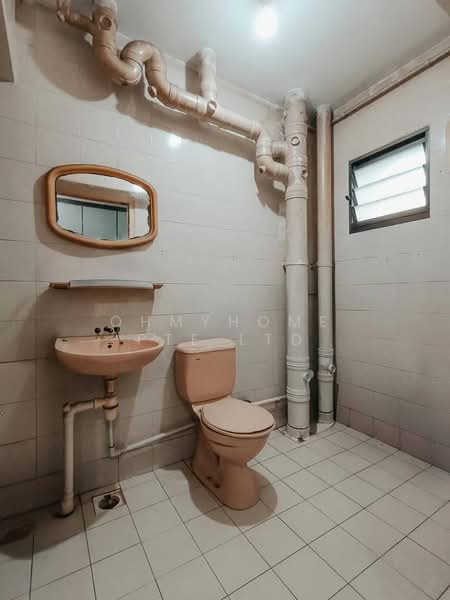 190A Rivervale Drive, 190A Rivervale Drive, 3 Bedrooms, 1,022 sqft, HDB Flat For Sale, by AARON LIM, 500153103 - Bathroom - PropertyGuru.com.sg