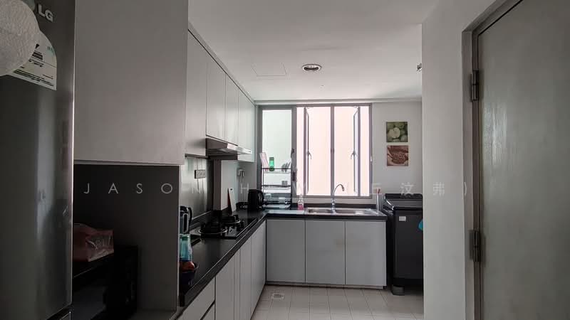 The Sunshine, 1 Sunshine Terrace, 3 Bedrooms, 1,238 sqft, Apartment For Sale, by Jason Hew (丘汶弗), 500153107 - Kitchen - PropertyGuru.com.sg