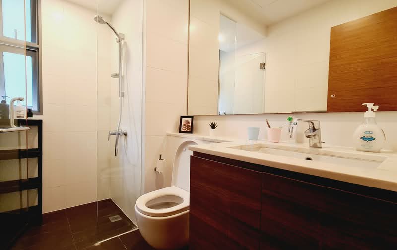 Cheap Bedroom @ Simei MRT, , Room Rental, 110 sqft, Condominium For Rent, by Cindy Fu 付小姐, 500153110 - Bathroom - PropertyGuru.com.sg