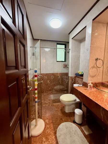 Pebble Bay, 130 Tanjong Rhu Road, 2 Bedrooms, 1,367 sqft, Condominium For Sale, by Vandana Malik (Vanda), 500153139 - Bathroom - PropertyGuru.com.sg