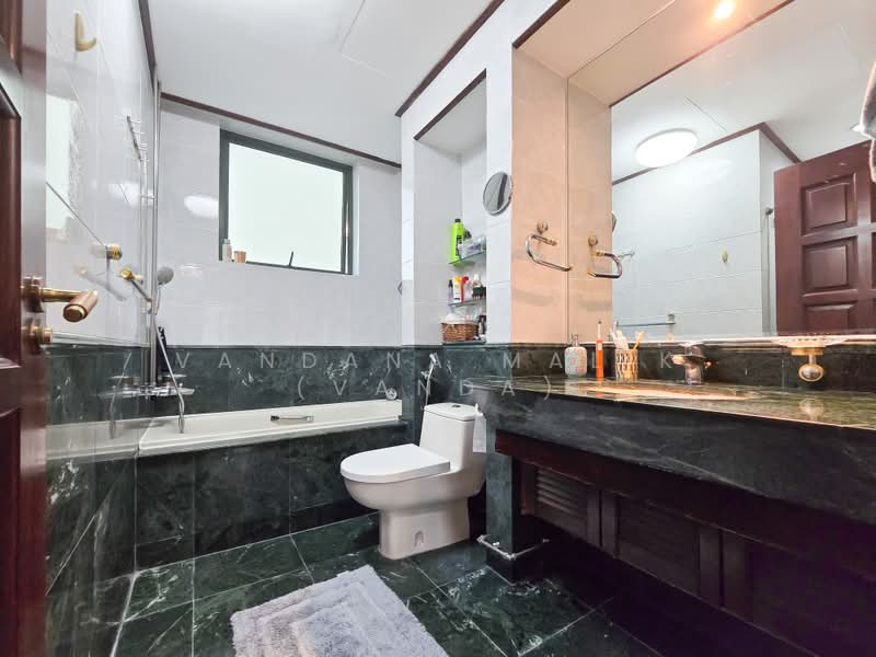 Pebble Bay, 130 Tanjong Rhu Road, 2 Bedrooms, 1,367 sqft, Condominium For Sale, by Vandana Malik (Vanda), 500153139 - Ensuite Bathroom - PropertyGuru.com.sg