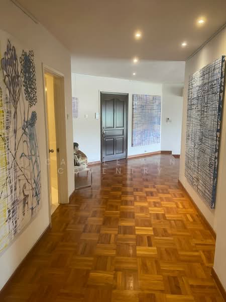 Woollerton Park, 3 Woollerton Park, 4 Bedrooms, 2,800 sqft, Apartment For Rent, by Carole Ann Coventry, 500153155 - Entrance - PropertyGuru.com.sg