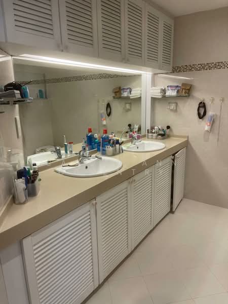 Woollerton Park, 3 Woollerton Park, 4 Bedrooms, 2,800 sqft, Apartment For Rent, by Carole Ann Coventry, 500153155 - Bathroom - PropertyGuru.com.sg