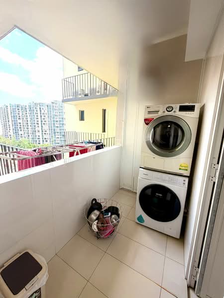 The Amore, 55 Edgedale Plains, 3 Bedrooms, 1,098 sqft, Executive Condominium For Sale, by Azmi Talib, 500153161 - Balcony - PropertyGuru.com.sg