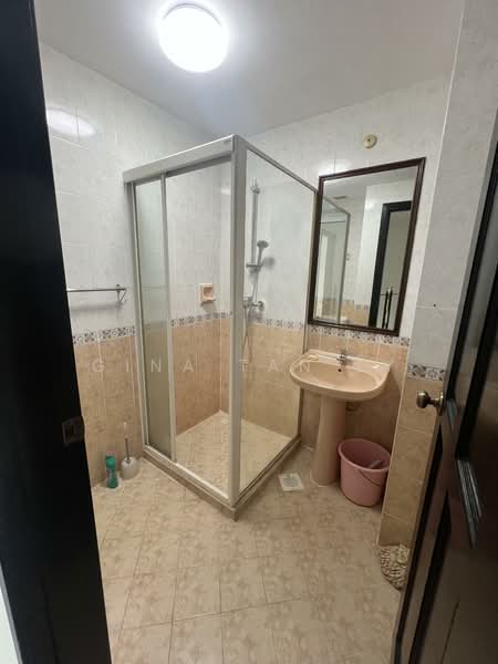 Westwood Park, Westwood Crescent, Room Rental, 120 sqft, Terraced House For Rent, by Gina Tan LY, 500153166 - Bathroom - PropertyGuru.com.sg