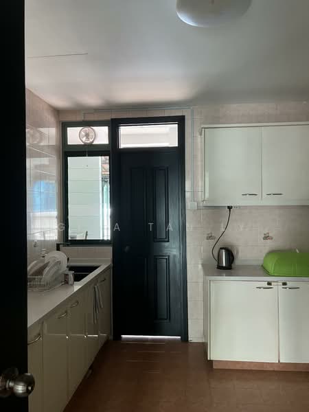 Westwood Park, Westwood Crescent, Room Rental, 120 sqft, Terraced House For Rent, by Gina Tan LY, 500153166 - Kitchen - PropertyGuru.com.sg