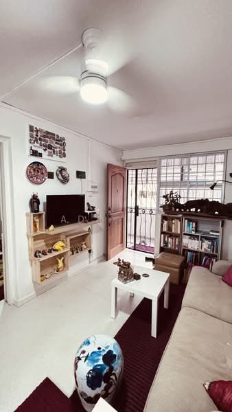 168 Stirling Road, 168 Stirling Road, 2 Bedrooms, 646 sqft, HDB Flat For Sale, by Ada Lee, 500153168 - Living Room - PropertyGuru.com.sg