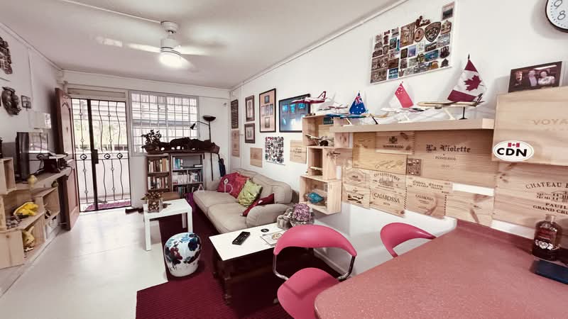 168 Stirling Road, 168 Stirling Road, 2 Bedrooms, 646 sqft, HDB Flat For Sale, by Ada Lee, 500153168 - Living Room - PropertyGuru.com.sg