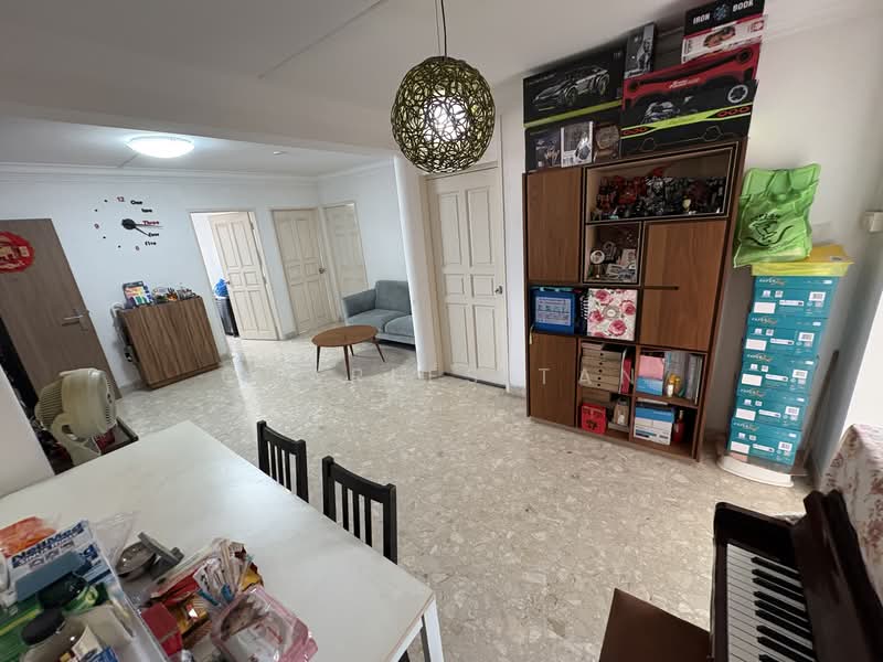 920 Jurong West Street 92, 920 Jurong West Street 92, 4 Bedrooms, 1,109 sqft, HDB Flat For Sale, by Charles Tan, 500153178 - Living Room - PropertyGuru.com.sg