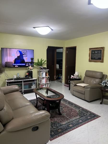 125 Yishun Street 11, 125 Yishun Street 11, 3 Bedrooms, 1,001 sqft, HDB Flat For Sale, by Aizuddin Maulud, 500153199 - Living Room - PropertyGuru.com.sg