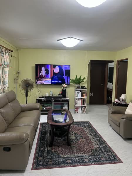 125 Yishun Street 11, 125 Yishun Street 11, 3 Bedrooms, 1,001 sqft, HDB Flat For Sale, by Aizuddin Maulud, 500153199 - Living Room - PropertyGuru.com.sg