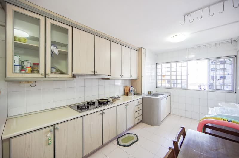 537 Bedok North Street 3, 537 Bedok North Street 3, 2 Bedrooms, 732 sqft, HDB Flat For Rent, by Sim Meng Wee, 500153204 - Kitchen - PropertyGuru.com.sg