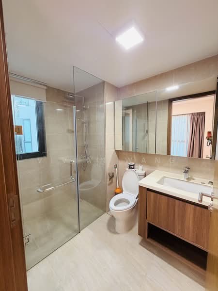 Kingsford Waterbay, 80 Upper Serangoon View, 4 Bedrooms, 1,216 sqft, Condominium For Rent, by Vivian Wang, 500153205 - Bathroom - PropertyGuru.com.sg