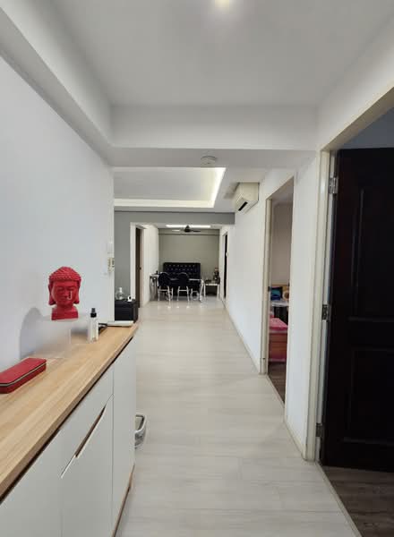 535 Hougang Street 52, 535 Hougang Street 52, 3 Bedrooms, 1,227 sqft, HDB Flat For Sale, by Jackson Loh, 500153207 - Corridor - PropertyGuru.com.sg