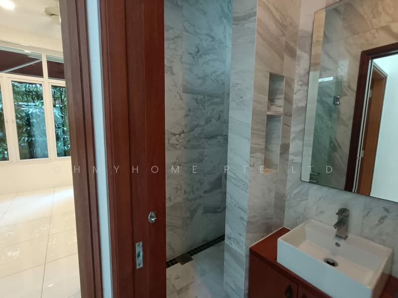Dunearn Estate, Dunearn Road, 6 Bedrooms, 6,000 sqft, Detached House For Rent, by JIMMY GIAM, 500153209 - Bathroom - PropertyGuru.com.sg