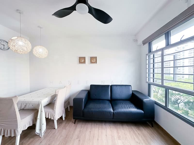 621A Tampines Street 61, 621A Tampines Street 61, 2 Bedrooms, 69 sqft, HDB Flat For Sale, by Hanee Nazri, 500153214 - Living Room - PropertyGuru.com.sg