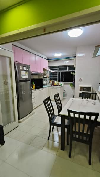 50 Strathmore Avenue, 50 Strathmore Avenue, Room Rental, 95 sqft, HDB Flat For Rent, by Clarissa Choh, 500153218 - Kitchen - PropertyGuru.com.sg