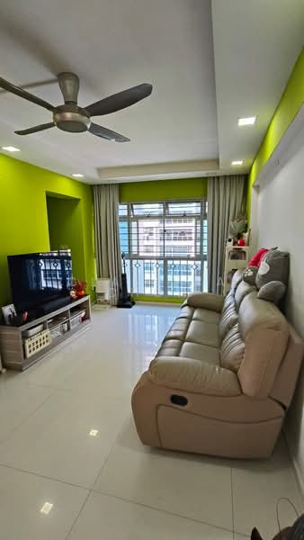 50 Strathmore Avenue, 50 Strathmore Avenue, Room Rental, 95 sqft, HDB Flat For Rent, by Clarissa Choh, 500153218 - Living Room - PropertyGuru.com.sg