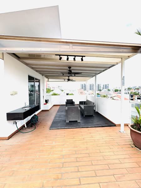 Robey crescent, Robey Crescent, 6 Bedrooms, 4,312 sqft, Semi-Detached House For Sale, by Joey Kuok, 500153219 - Balcony - PropertyGuru.com.sg