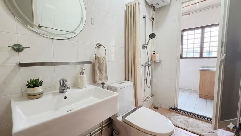 153 Gangsa Road, 153 Gangsa Road, 3 Bedrooms, 1,302 sqft, HDB Flat For Sale, by Noel Yu Hanwei, 500153227 - Bathroom - PropertyGuru.com.sg