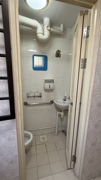 82 Commonwealth Close, 82 Commonwealth Close, 2 Bedrooms, 646 sqft, HDB Flat For Sale, by Clarissa Choh, 500153236 - PropertyGuru.com.sg