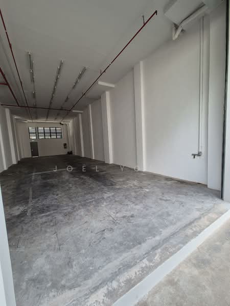 ground floor 5.4m ceiling with waterpoint!, 4-5min walk to aljunied mrt station!, 1,658 sqft, Light Industrial (B1) For Rent, by Joel Yong, 500153239 - CommercialGuru.com.sg