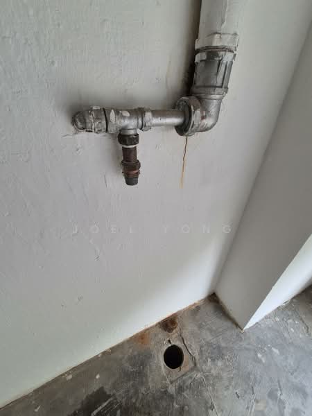 ground floor 5.4m ceiling with waterpoint!, 4-5min walk to aljunied mrt station!, 1,658 sqft, Light Industrial (B1) For Rent, by Joel Yong, 500153239 - CommercialGuru.com.sg