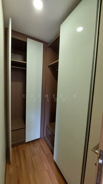 Terrasse, 29 Terrasse Lane, 3 Bedrooms, 1,152 sqft, Condominium For Sale, by Catherine Loh, 500153240 - Master bedroom wardrobe - PropertyGuru.com.sg
