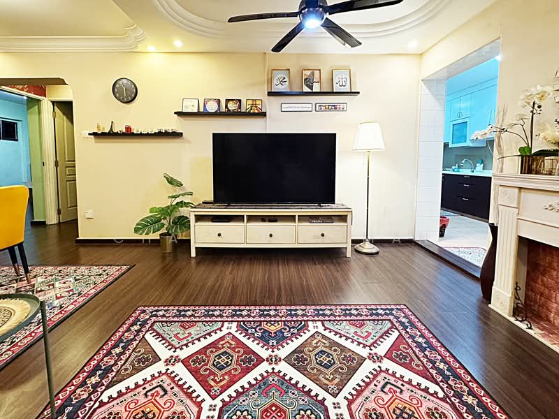 176D Edgefield Plains, 176D Edgefield Plains, 3 Bedrooms, 936 sqft, HDB Flat For Sale, by Chal Sulaiman, 500153253 - Living Room - PropertyGuru.com.sg
