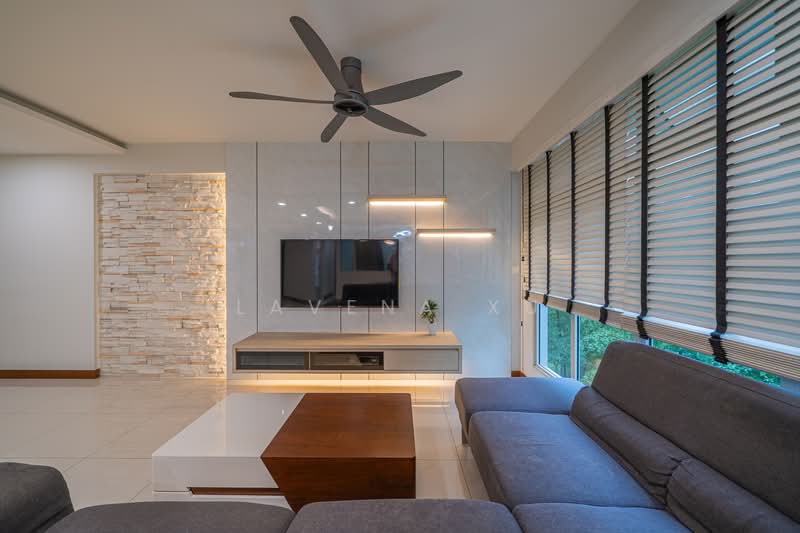 216D Compassvale Drive, 216D Compassvale Drive, 3 Bedrooms, 1,205 sqft, HDB Flat For Sale, by Lavena Xu, 500153255 - Living Room - PropertyGuru.com.sg