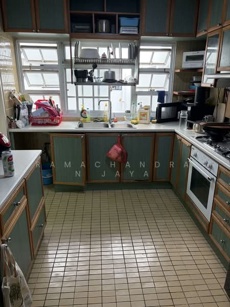 Braddell View, 10R Braddell Hill, 3 Bedrooms, 1,560 sqft, Apartment For Sale, by Ramachandran Jaya, 500153259 - Kitchen - PropertyGuru.com.sg