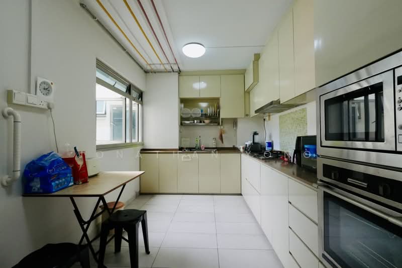 112 Lengkong Tiga, 112 Lengkong Tiga, 4 Bedrooms, 1,399 sqft, HDB Flat For Rent, by Jonathan Yong, 500153263 - Kitchen - PropertyGuru.com.sg