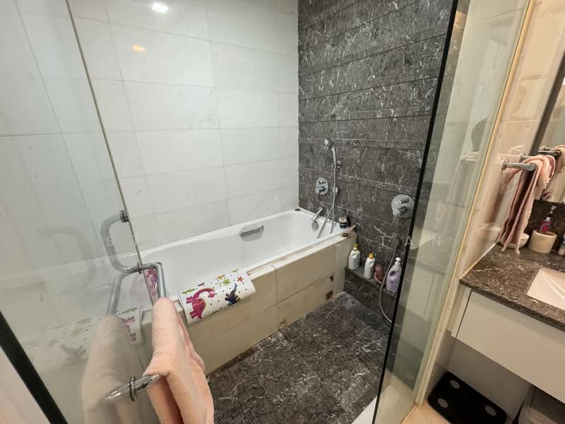 Reflections at Keppel Bay, 1 Keppel Bay View, 3 Bedrooms, 1,238 sqft, Condominium For Rent, by Steven Joe Tan, 500153265 - Bathroom - PropertyGuru.com.sg