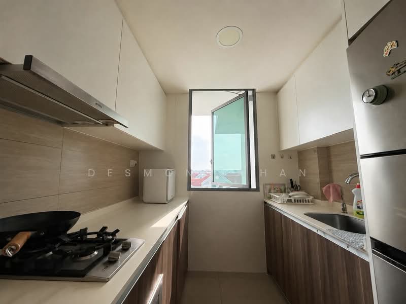 The Glades, 20 Bedok Rise, 3 Bedrooms, 840 sqft, Condominium For Rent, by Desmond Chan, 500153280 - Kitchen - PropertyGuru.com.sg