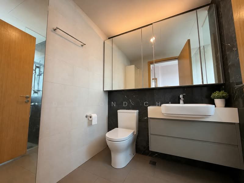 The Glades, 20 Bedok Rise, 3 Bedrooms, 840 sqft, Condominium For Rent, by Desmond Chan, 500153280 - Bathroom - PropertyGuru.com.sg