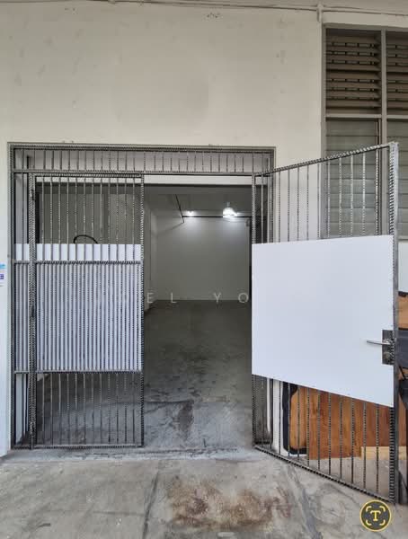 pallet friendly unit with aircons & waterpoint!, 4-5min walk to aljunied mrt station! (fitted unit)!, 1,716 sqft, Light Industrial (B1) For Rent, by Joel Yong, 500153284 - CommercialGuru.com.sg