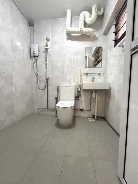 285 Bishan Street 22, 285 Bishan Street 22, 3 Bedrooms, 1,163 sqft, HDB Flat For Rent, by Jennifer Yu 余辉, 500153286 - Bathroom - PropertyGuru.com.sg