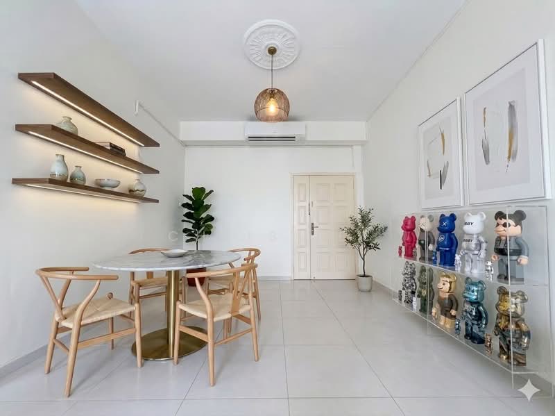 Eastern Lagoon I, 200 Upper East Coast Road, 2 Bedrooms, 1,001 sqft, Condominium For Sale, by Chris Tee, 500153290 - Dining Room - PropertyGuru.com.sg