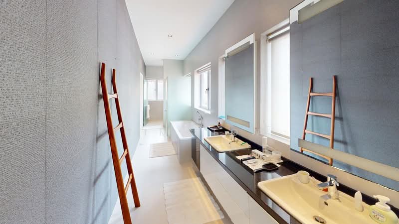 3sty semid@Tay Lian Teck(Apx 300m to mrt), Tay Lian Teck road/ Kee Sun Ave/ Elliot walk, 5 Bedrooms, 4,000 sqft, Semi-Detached House For Sale, by Tim Seow, 500153306 - Master Bathroom - PropertyGuru.com.sg