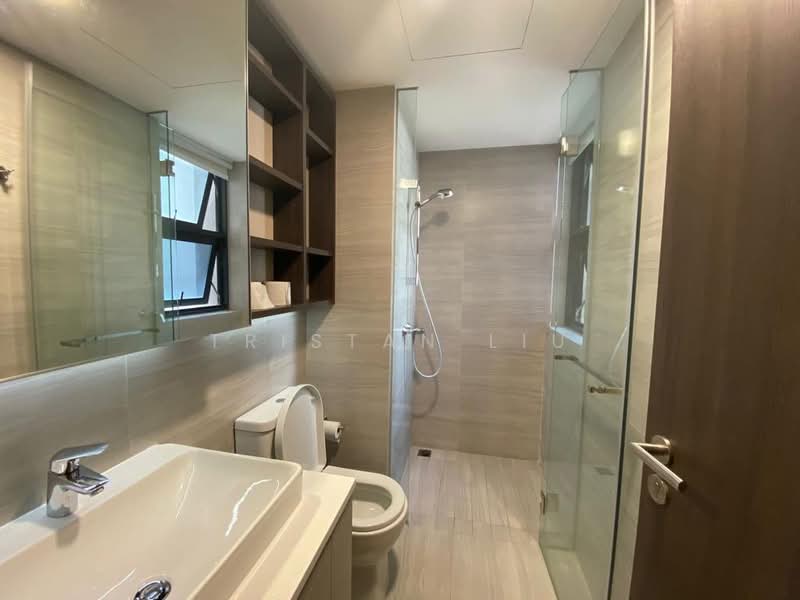Lake Grande, 2 Jurong Lake Link, 2 Bedrooms, 775 sqft, Condominium For Rent, by Tristan Liu, 500153315 - Bathroom - PropertyGuru.com.sg