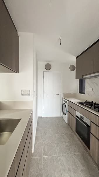 Bartley Vue, 6 Jalan Bunga Rampai, 2 Bedrooms, 732 sqft, Condominium For Rent, by Michelle Cheow, 500153316 - Kitchen - PropertyGuru.com.sg