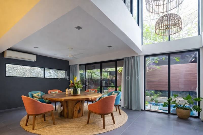 Prime River Valley Location Near Orchard, , 4 Bedrooms, 3,200 sqft, Corner Terrace For Rent, by Kellis Kok, 500153330 - Dining Room - PropertyGuru.com.sg