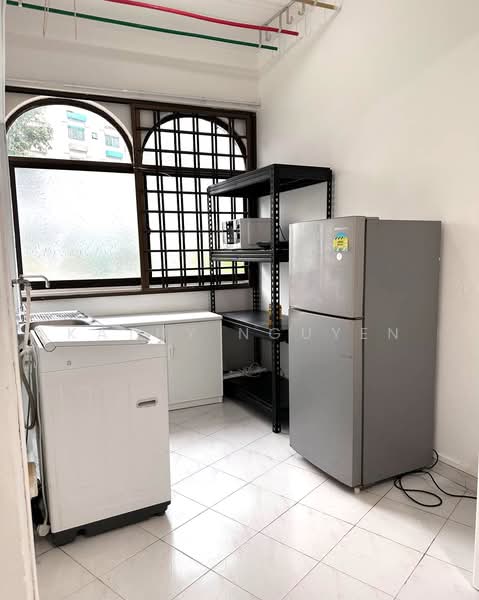 Sims 450 Centre, 450 Sims Avenue, Studio, 400 sqft, Walk-up Apartment For Rent, by Kathy Nguyen, 500153338 - Interior - PropertyGuru.com.sg