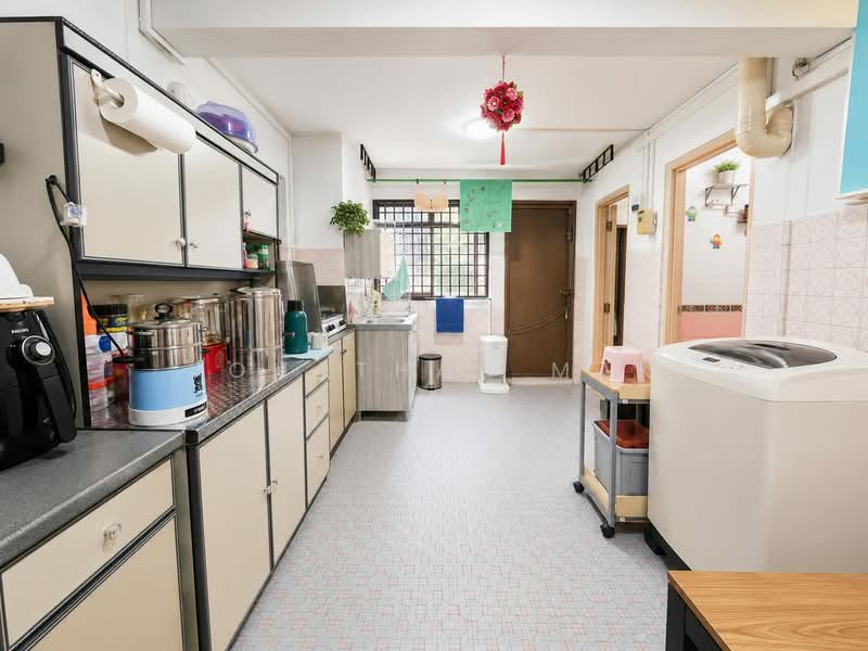 120 Ho Ching Road, 120 Ho Ching Road, 3 Bedrooms, 721 sqft, HDB Flat For Sale, by Jonathan Mak, 500153366 - Kitchen - PropertyGuru.com.sg